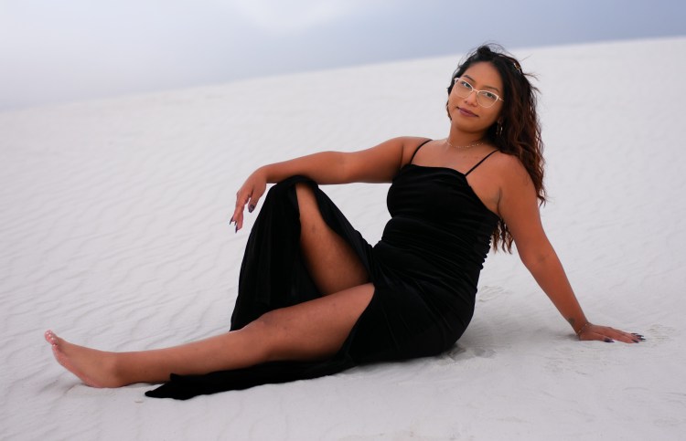Outdoor boudoir with Sophia at White Sands National Park near Alamogordo, NM